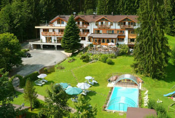 Jardin, piscine, bien-être - Ferienwohnungen Kitzbühel