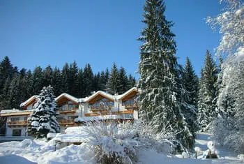 Vacances d'hiver en raquettes à neige