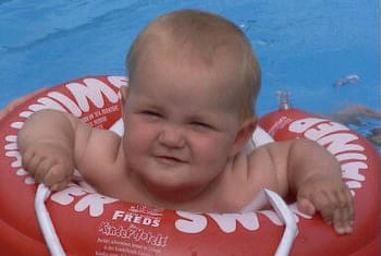 Baby Schwimmbad Familienurlaub