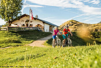 Balade à vélo électrique sur le Huberalm © Mirja Geh Eye5 - St.Johann in Tirol