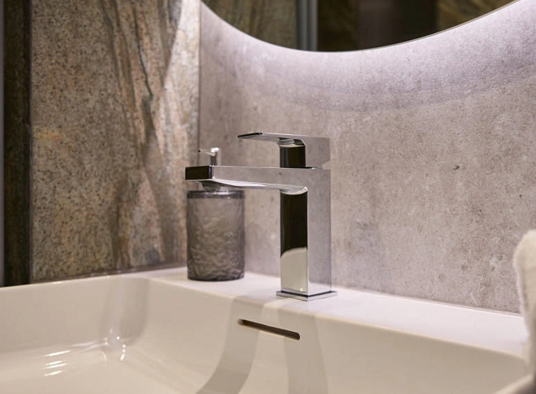 202607_rosenhof_hotelzimmer_byineswurm_3.jpg