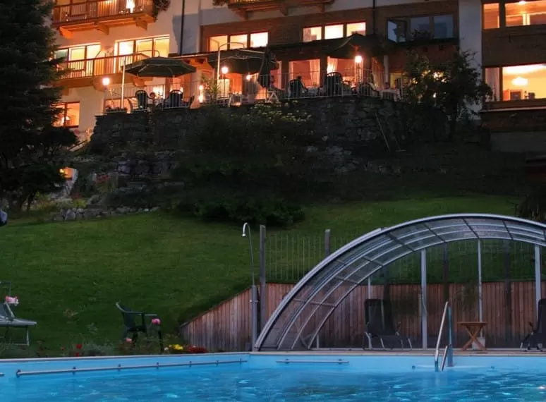 poolmontage_20032009.jpg