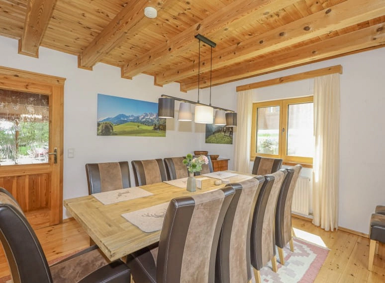 ferienhaus_villa_rosa__hotel_mit_skishuttle__gartenhotel_rosenhof.jpg
