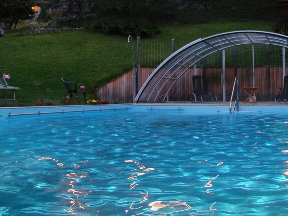 poolmontage_20032009_2000x1329